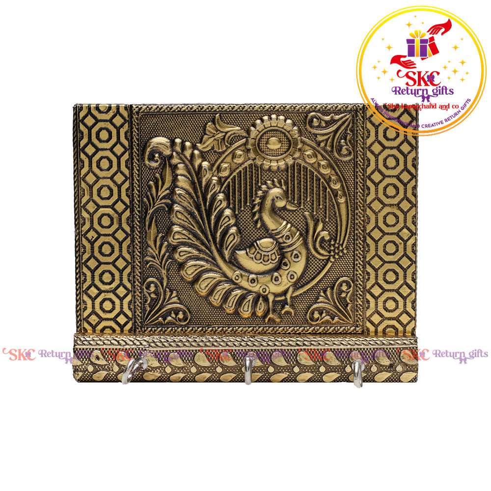 Oxerdise Embossed Peacock Key Stand 7x6