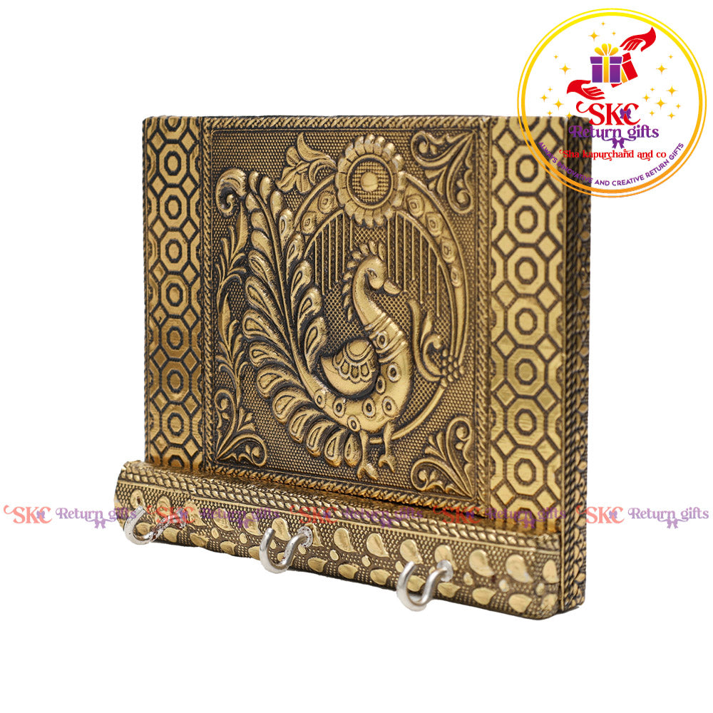 Oxerdise Embossed Peacock Key Stand 7x6