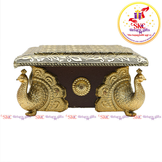 Traditional Peacock Manai 5x5