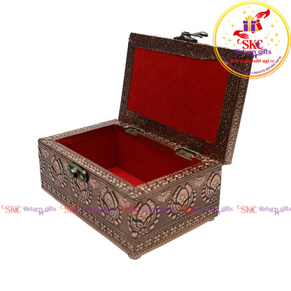 Pooja Box Flower Embosed 7x5