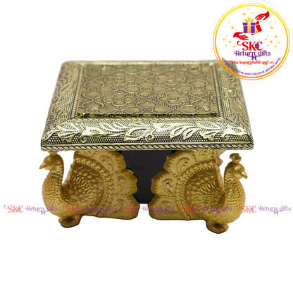 Traditional Peacock Manai 4x4